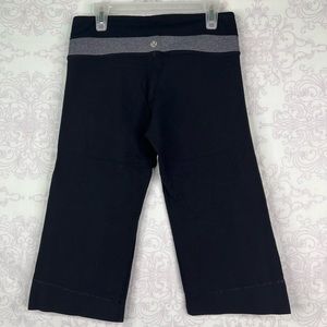 Lululemon Clam Digger Yoga Capri Pants Size 4